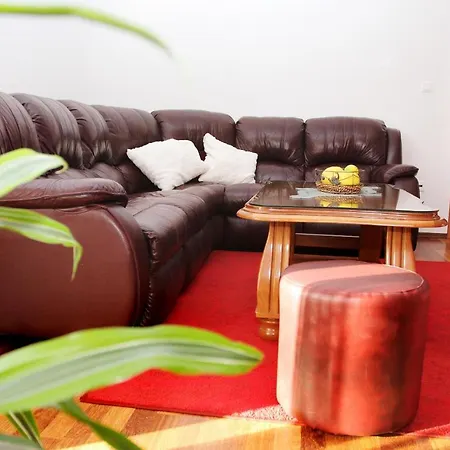 Nada Apartment *